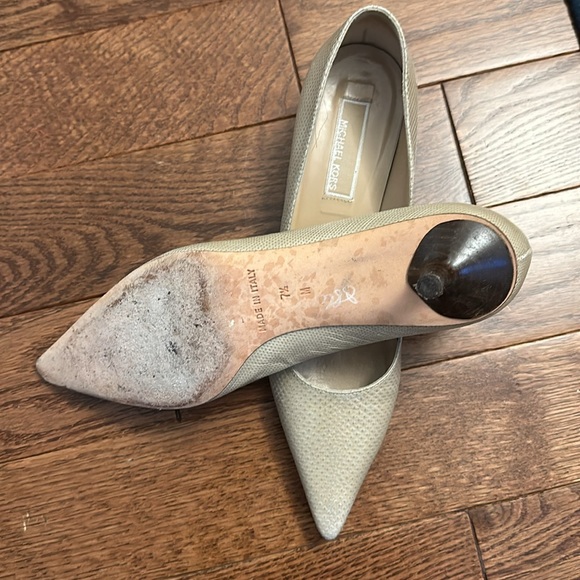 Michael Kors Alina Pointed Toe Kitten Heel Pump - Picture 4 of 4